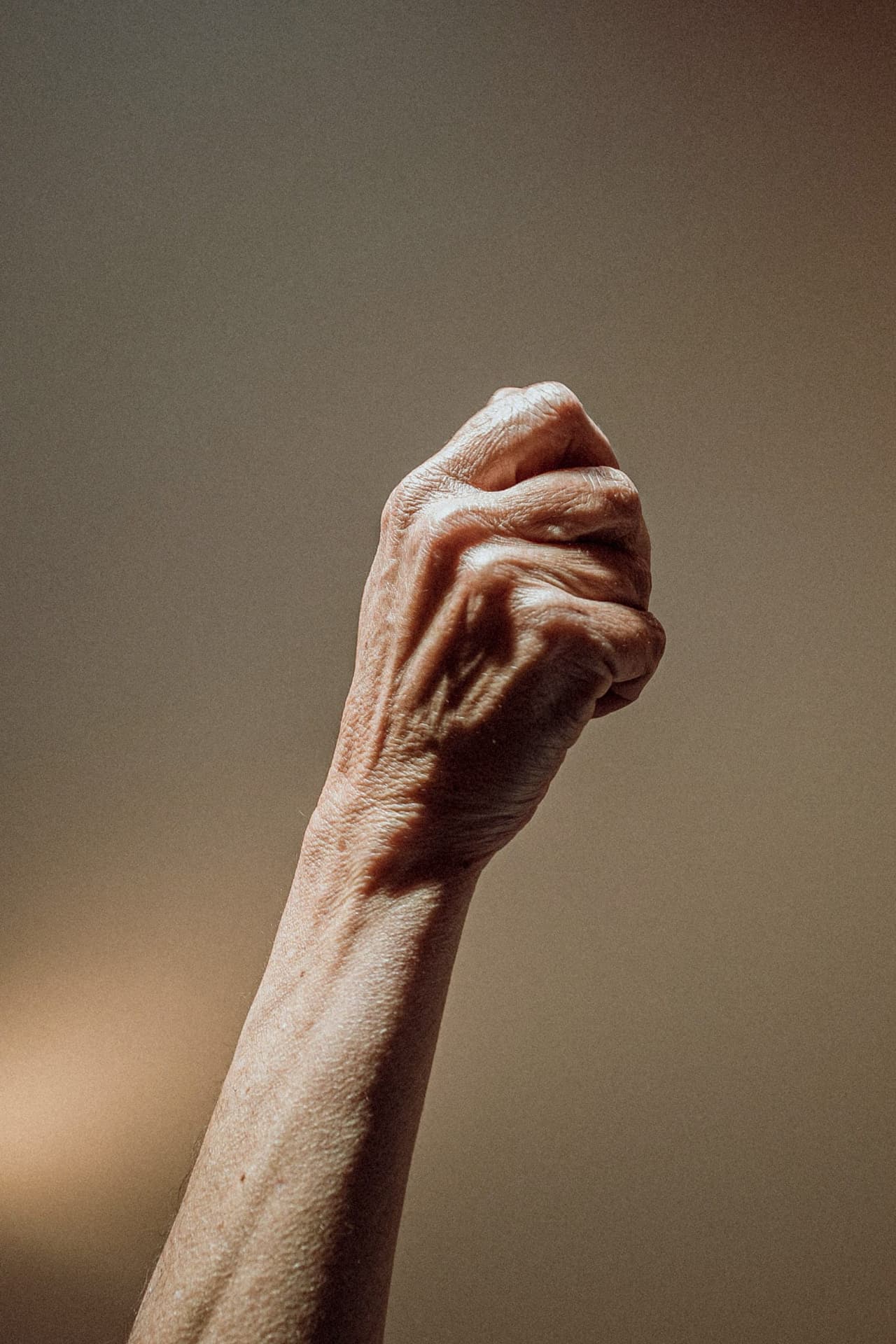 Como Prevenir o Envelhecimento da Pele com Dermatologia Estética