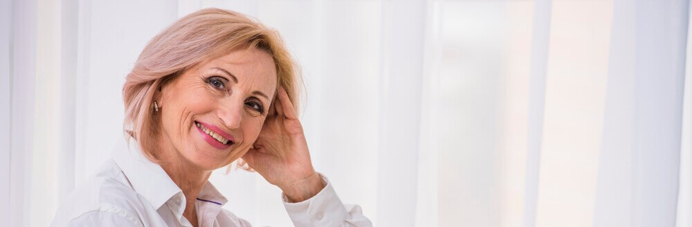 Envelhecimento capilar e cabelo branco tem tratamento?